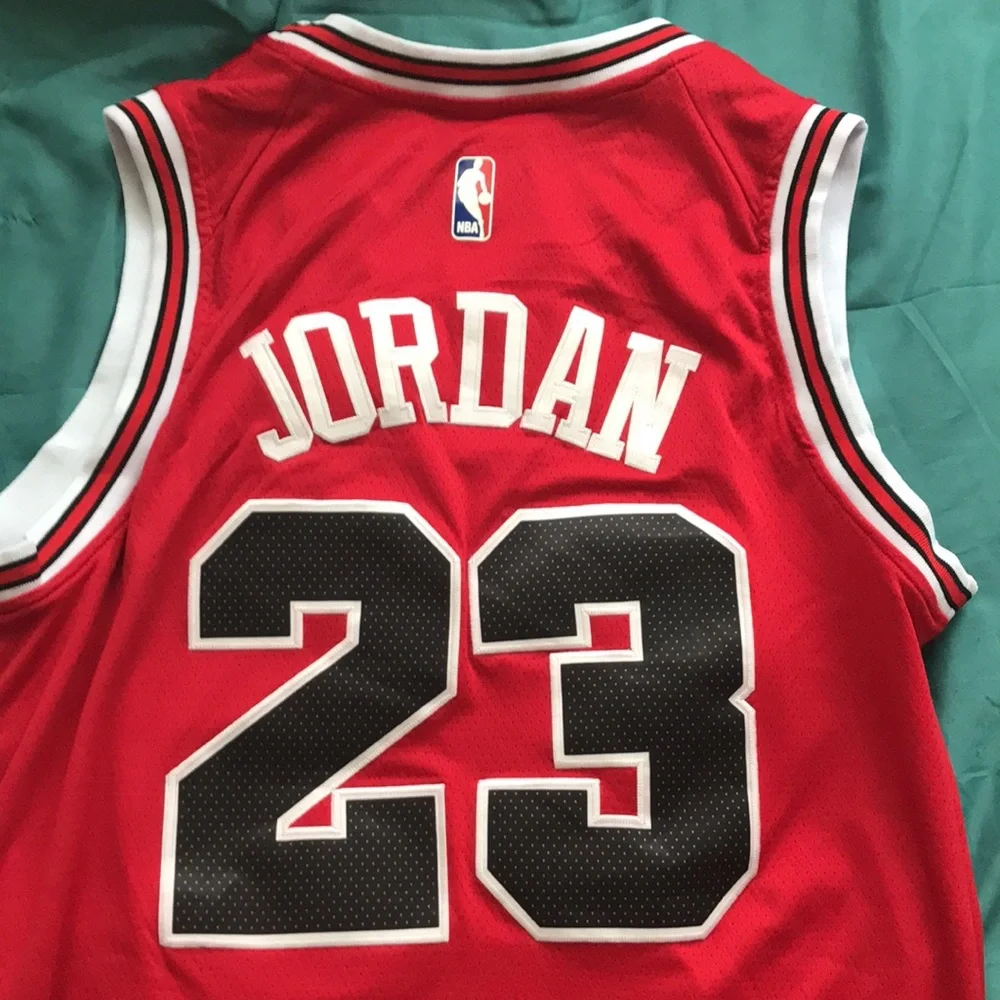 Air Jordan Jersey - Picture 3 of 3